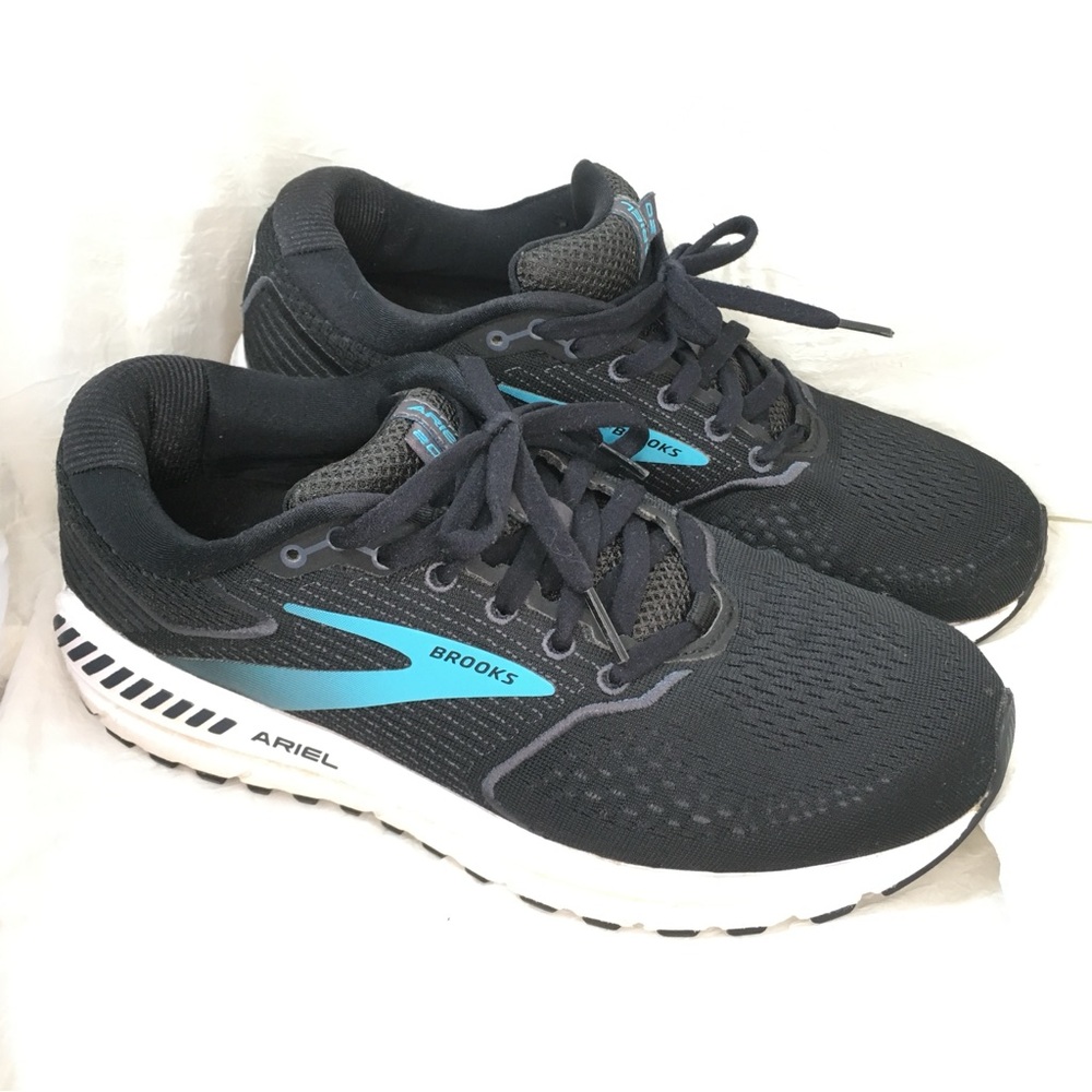 Brooks Ariel 20 Women's Running Shoes in Black with Teal Accents -9.5 M-